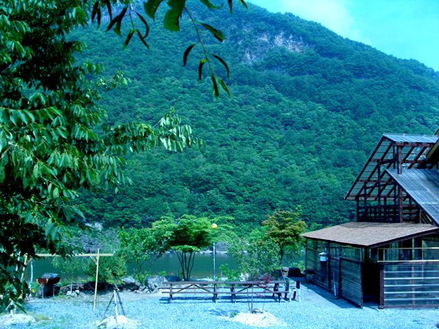 강변
