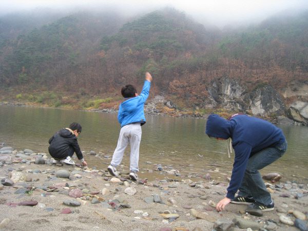 돌던지기